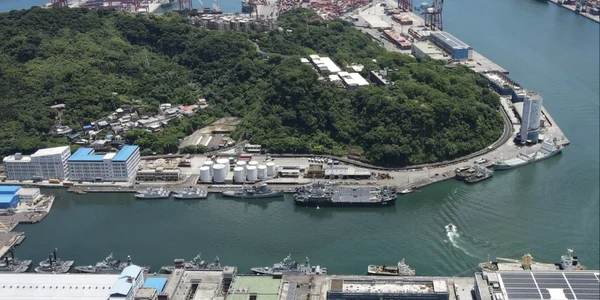  Vedere aeriană asupra portului Keelung din Taiwan evacuat pe perioada celor 4 zile în care Armata Chineză efectuează exerciţii militare cu muniţie reală FOTO AFP