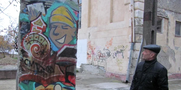 O bucată din Zidul Berlinului a ajuns la Timişoara