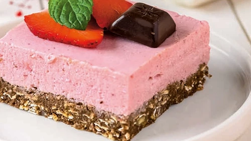 chessecake cu capsuni jpg