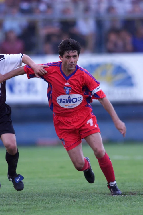 FOTBAL: Lăcătuş - "Ce bine ar fi să-i punem leucoplast la gură lui Becali"