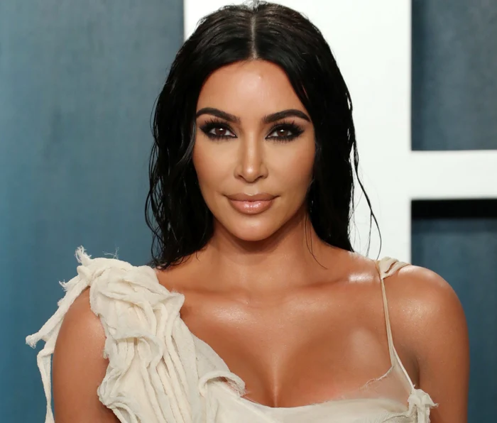 1 kim kardashian foto intro jpg jpeg