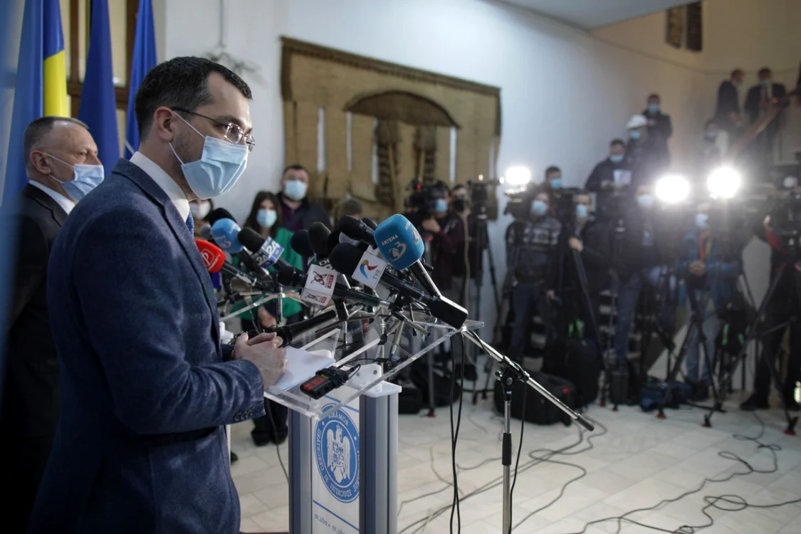 Vlad Voiculescu în cadrul conferinţei de presă pe tema deschiderii şcolilor, 5 februarie. FOTO: Inquam Photos/ Octav Ganea