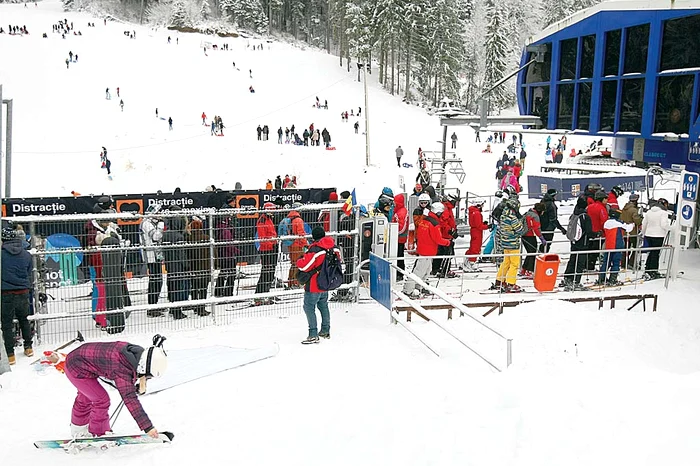 După ora prânzului se formase coadă la telesecaun