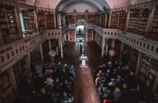 Codex Aureus expus pentru prima dată în România (© Facebook / Biblioteca Batthyaneum)