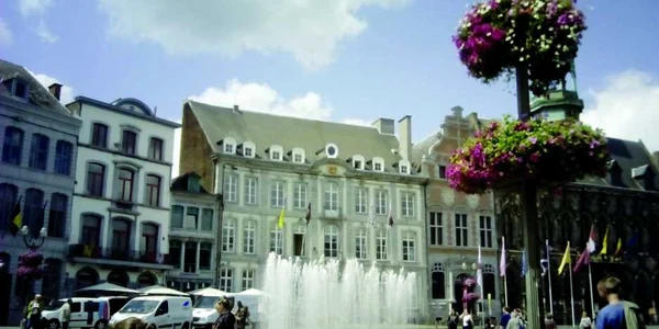 mons