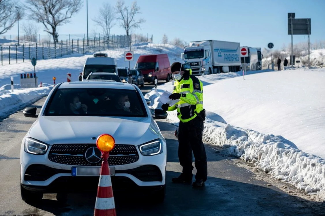 Controale la frontiera dintre Cehia şi Germania
