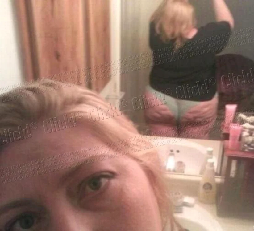 De ce postează o asemenea fotografie pe Facebook?