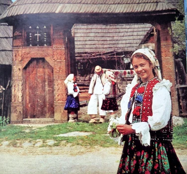 Maramureș in anii '80. Fotografii: Sandu Mendrea, Album Maramureș, Editura Sport - Turism, 1982 ( (12) jpg
