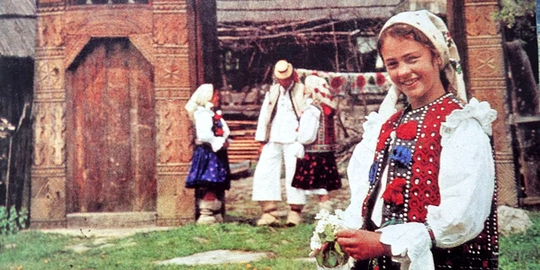 Maramureș in anii '80. Fotografii: Sandu Mendrea, Album Maramureș, Editura Sport - Turism, 1982 ( (12) jpg