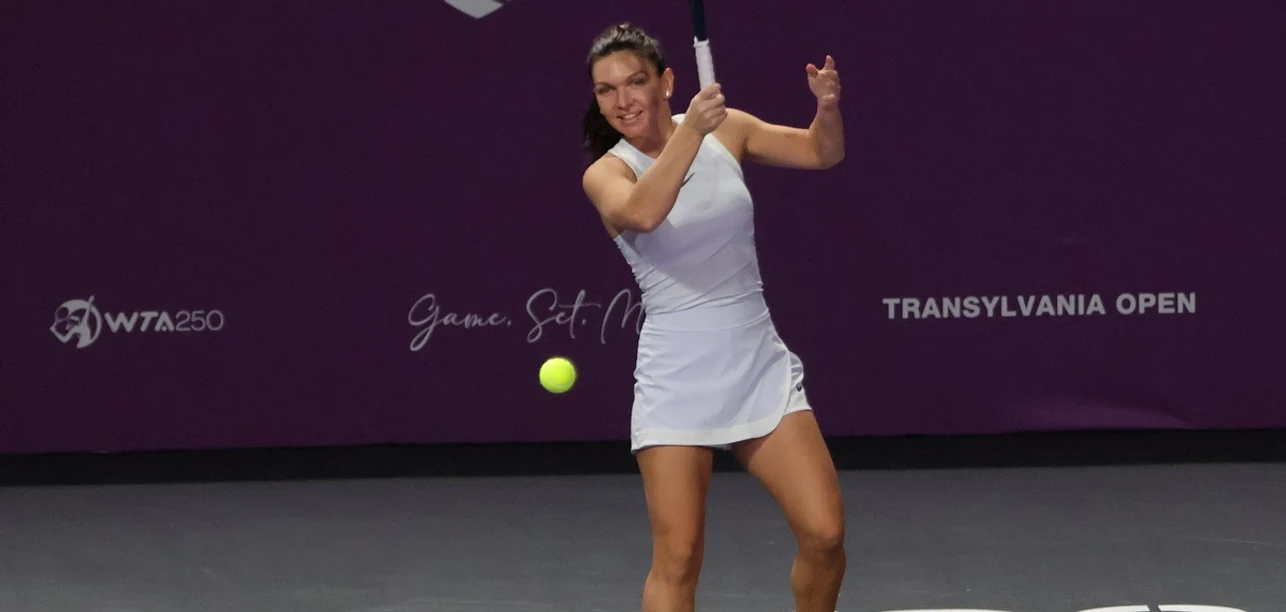 Simona Halep lasă racheta și ia în mână crosa
