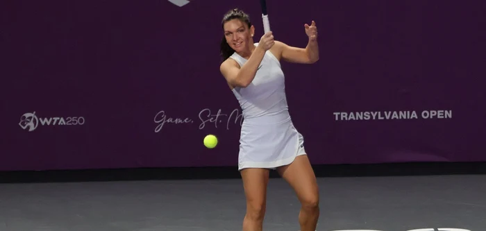 Simona Halep lasă racheta și ia în mână crosa
