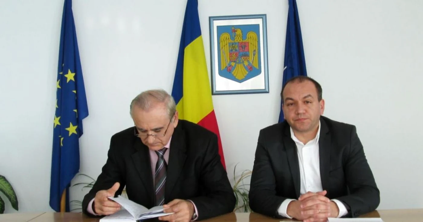 Alin Voiculet (foto dreapta conduce CAS Valcea din 2009. Foto arhiva Adevarul