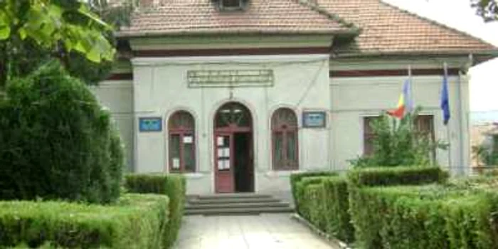 Primăria Strehaia mai are bani pentru cel mult o lună