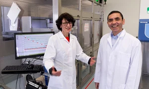 Oezlem Tuereci, 53 de ani, şi soţul ei, Ugur Sahin, 55 de ani,  director executiv la Pfizer jpeg