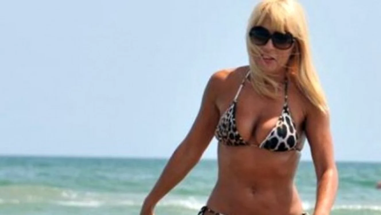 
    Elena Udreafoto: expresspress.ro  