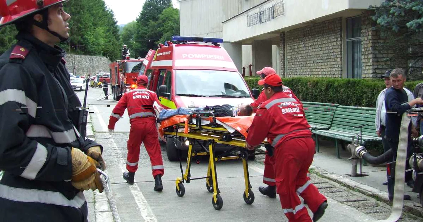 Ambulanţierii au trebuit să intervină de două ori ieri 