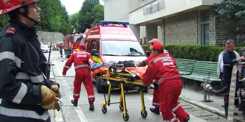 Ambulanţierii au trebuit să intervină de două ori ieri 