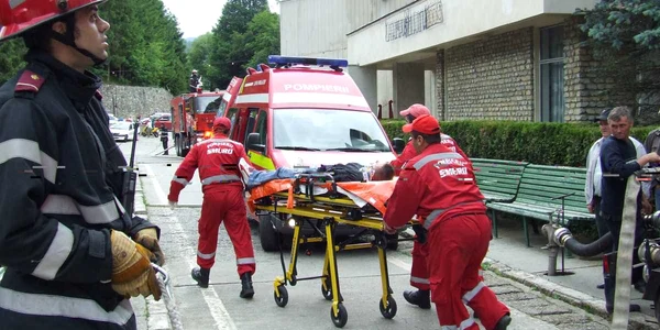 Ambulanţierii au trebuit să intervină de două ori ieri 