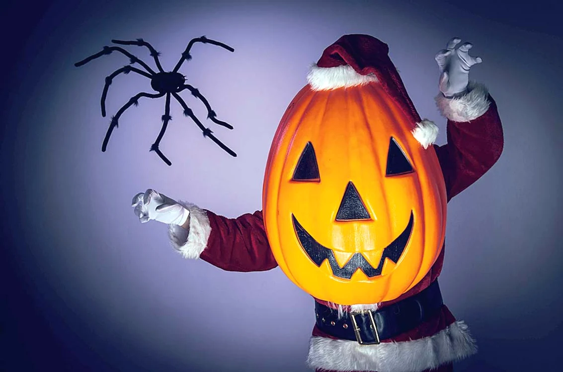 De Halloween, îşi pune ditamai dovleacul pe cap