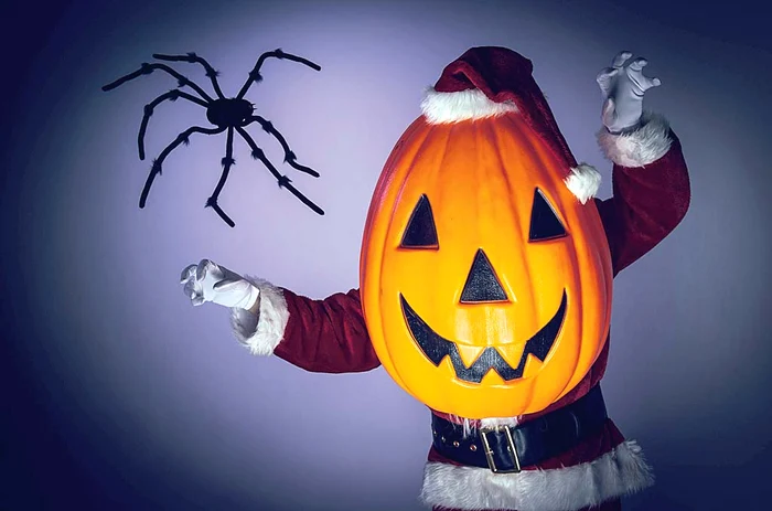 De Halloween, îşi pune ditamai dovleacul pe cap