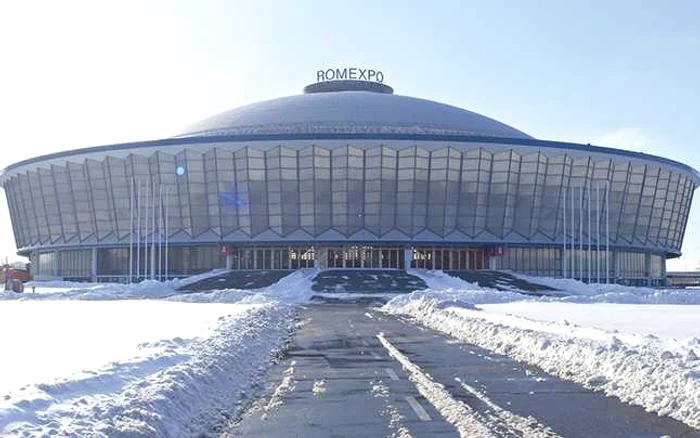 Lichidarea publică de covoare persane în numele unei bănci germane în incinta Complexului Romexpo din Bucureşti (sector 1, lângă „World Trade Center”, hala G1, acces de pe Bulevardul Expoziţiei, intrarea C, telefon 021/207.70.44) are loc vineri şi sâmbătă  (7-8 februarie) între orele 10.00 - 18.00, duminica (9 februarie) între orele 11.00 - 18.00, şi începând de luni între orele 10.00 - 18.00