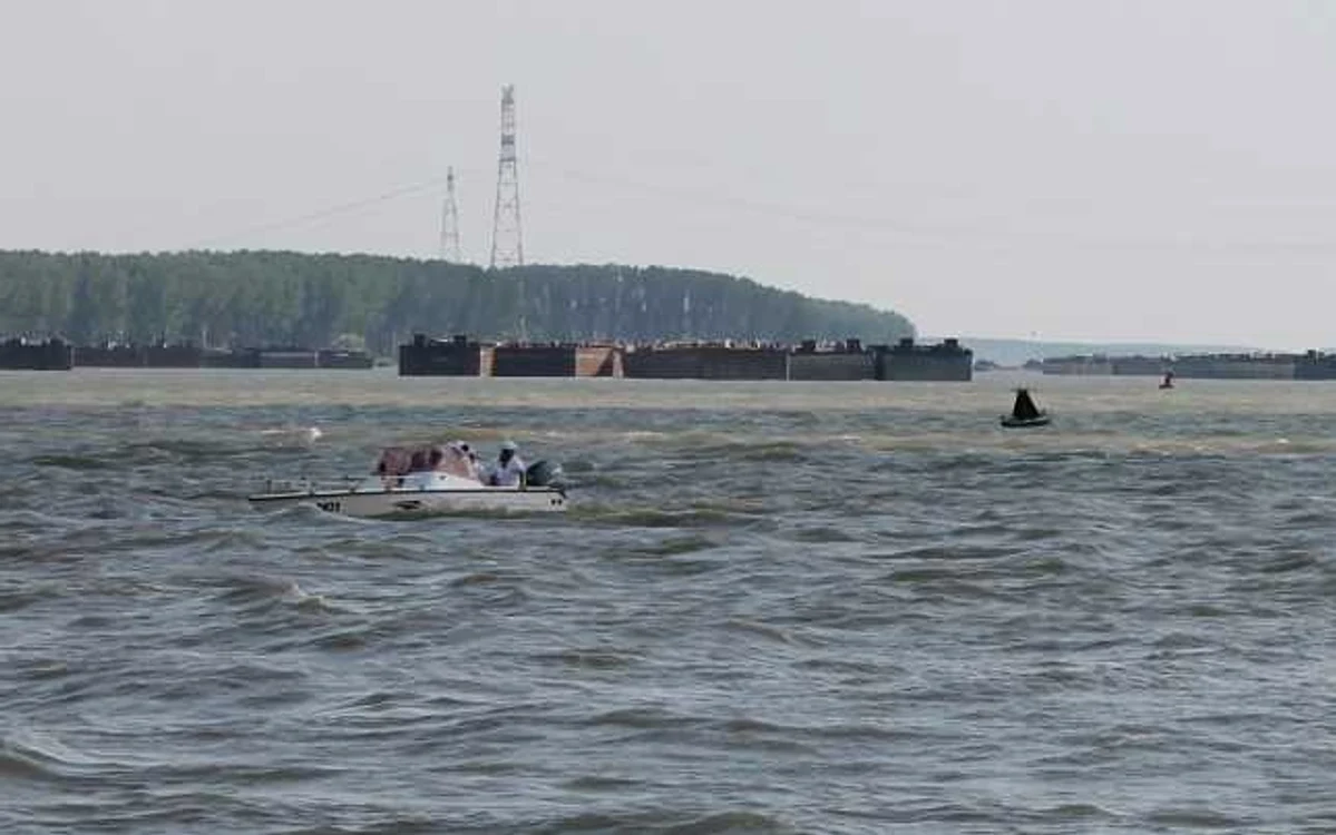 Barjele erau acostate în zona kilometrului fluvial 150. Foto: Adevărul