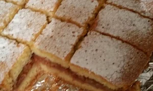 prajitura turnata cu mere 0 jpeg