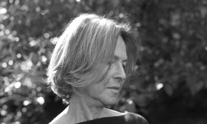 Louise Glück, laureata Nobelului literar din 2020, în curs de traducere în colecția „ANANSI World Fiction” jpeg