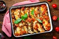 Vinete gratinate  Sursa foto shutterstock 2343107887 jpg