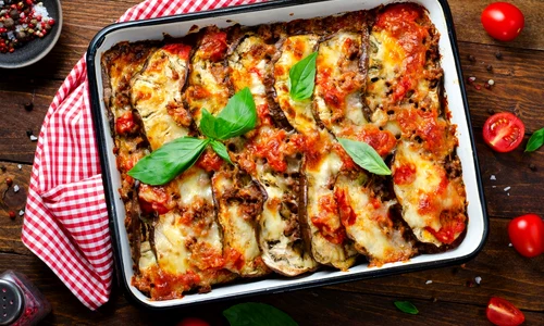 Vinete gratinate  Sursa foto shutterstock 2343107887 jpg