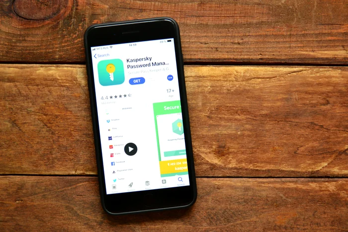 Kaspersky Password Manager pe smartphone. FOTO Shutterstock