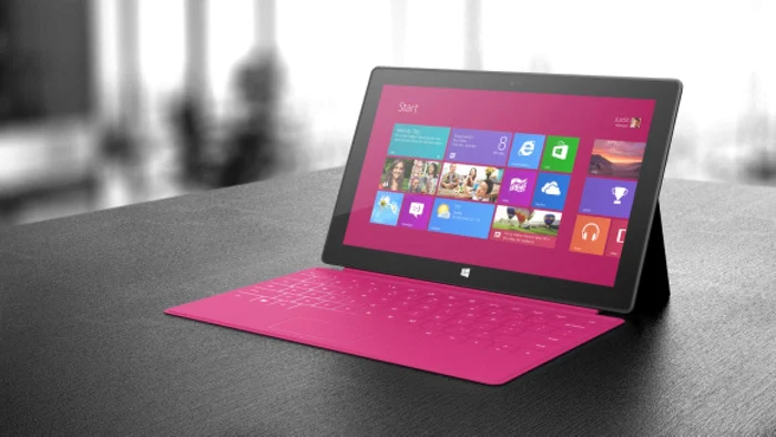 Microsoft Surface Pro are două opţiuni, 64 sau 128 de GB FOTO Microsoft