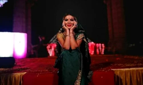 1 gina pistol sari jpg jpeg