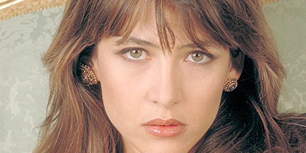 1999   „The World Is  Not Enough” Sophie Marceau  (48 de ani) jpeg