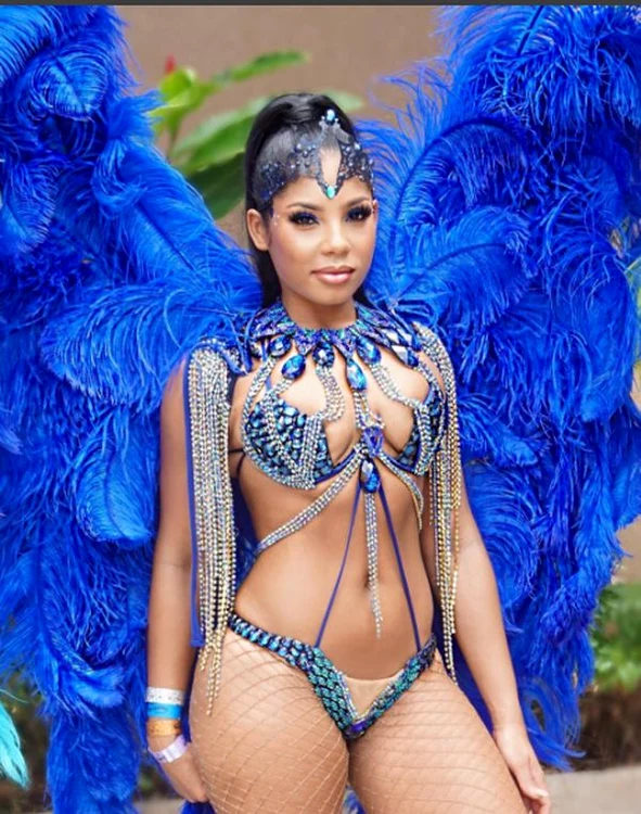 Kasi Bennett (26 de ani)