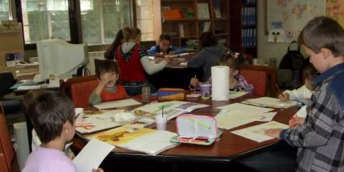 150 de copii au participat anul trecut la Clubul de vacanţă de la bibliotecă