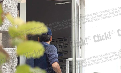 Ştefan a ajuns la  apartamentul din  str  Amman după ce  a dat câteva ture cu maşina  şi a ales un loc de parcare  la câteva străzi distanţă  de „cuibuşorul de nebunii” jpeg