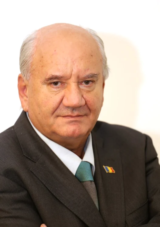 Teleastul Benone Neagoe împlineşte şapte decenii de viaţă trăită cu surâsul nativ şi sufletul bând.