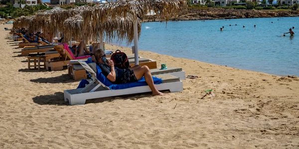 Plaja Paros FOTO Shutterstock jpg