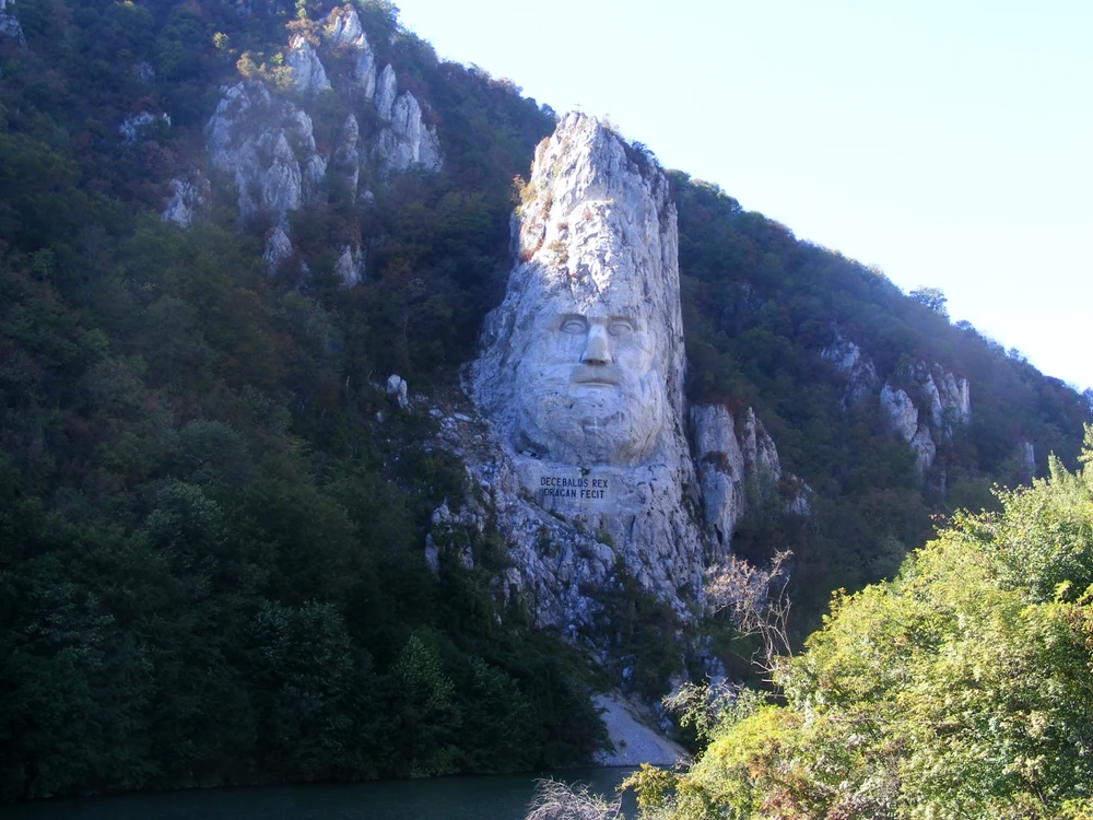 Statuia lui Decebal de la Mraconia, un simbol al judeţului Mehedinţi, FOTO Corina Macavei