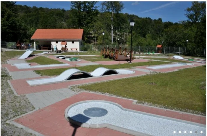 Teren de minigolf Şugaş Băi