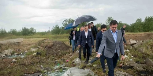 apele romane gunoi FOTO News.ro