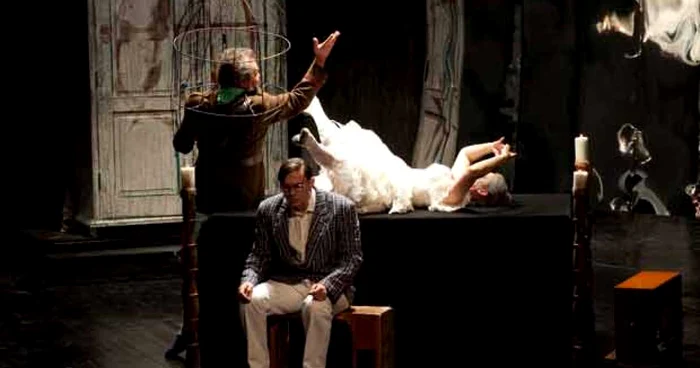 Spectacolul „Tango” la Teatrul Anton Pann