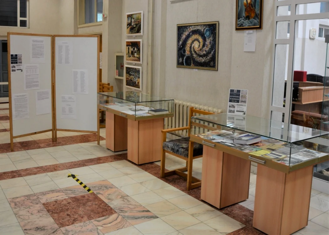 Expoziţia de la Constanţa FOTO Biblioteca Judeţeană IN Roman