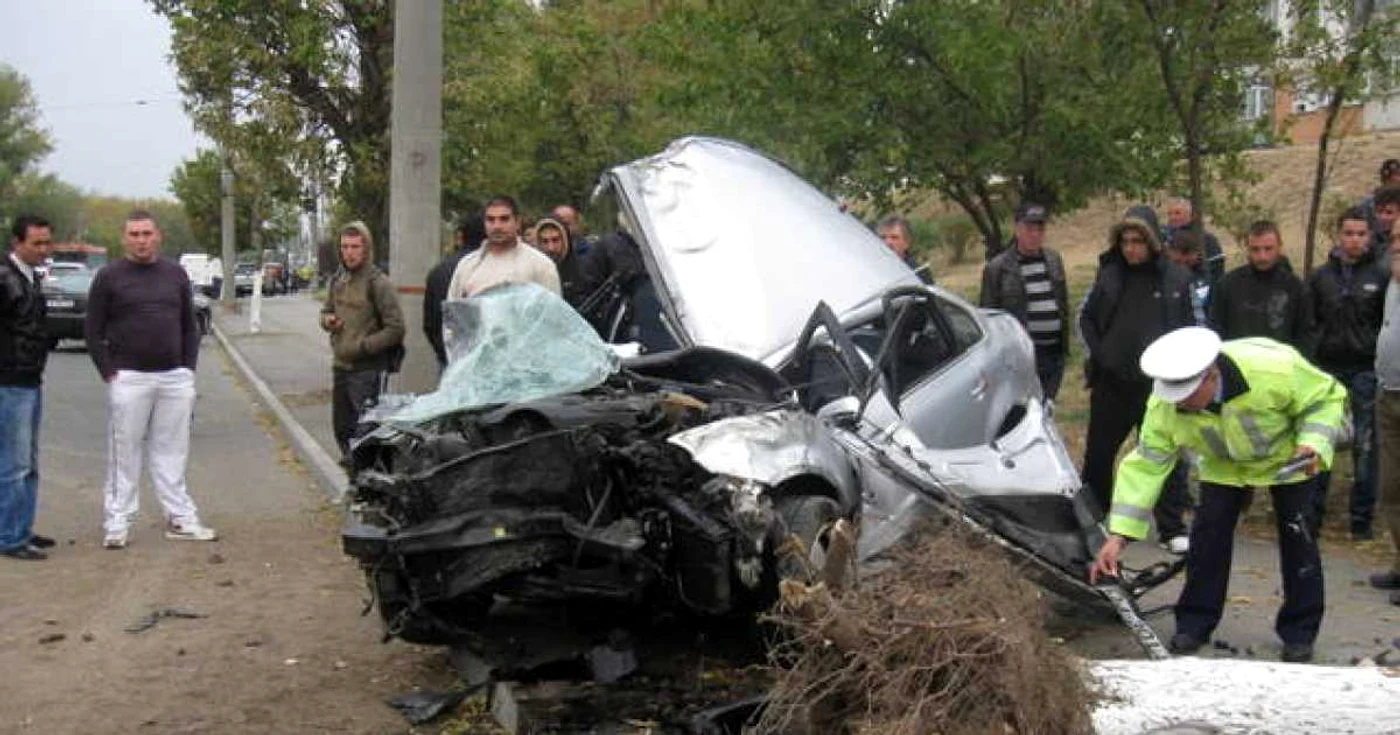 La volanul maşinii implicate în accidentul rutier se afla agent-şef Ion Niţu. 