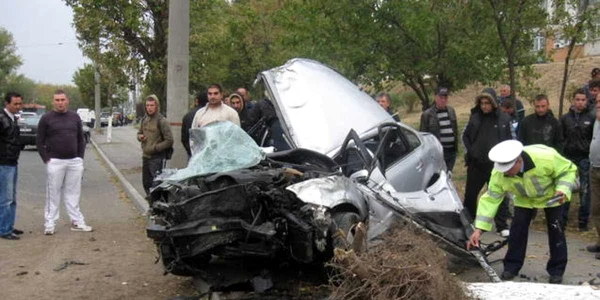 La volanul maşinii implicate în accidentul rutier se afla agent-şef Ion Niţu. 