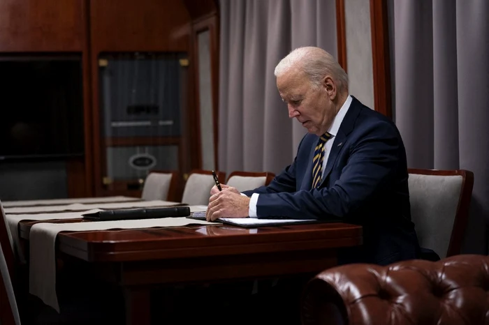 Biden în tren.
