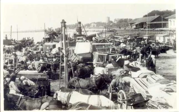 Evacuaţi din Cariater FOTO www.istoriepescurt.ro