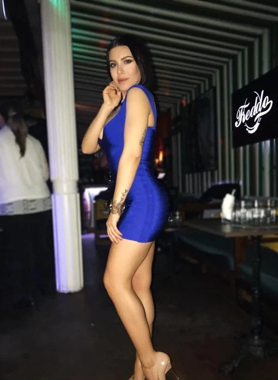 Nicoleta Nuca silueta jpeg