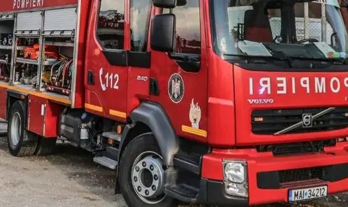 Explozie urmată de un incendiu uriaș la o fabrică din Brașov. Foto: ISU
